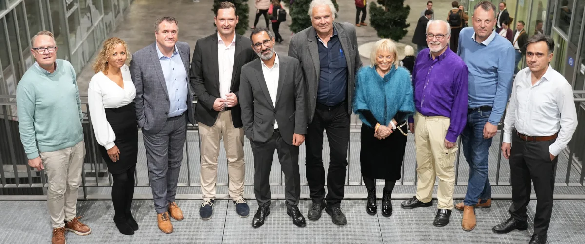 V.l.n.r. andreas danne, manuela neus, peter horster, bartosch lewandowski, amid rabieh, andrej hunko, susanne herhaus, günter blocks, prof. oliver kayser, eyüp yildiz (web)